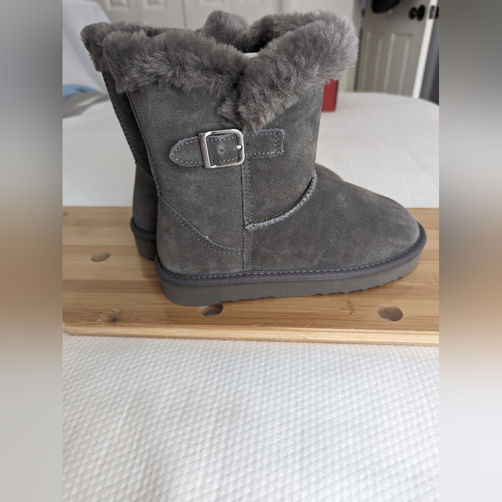 Style & Co Tiny2 Gray Suede Fur Trimmed Winter Ankle Boots Women's US size 6